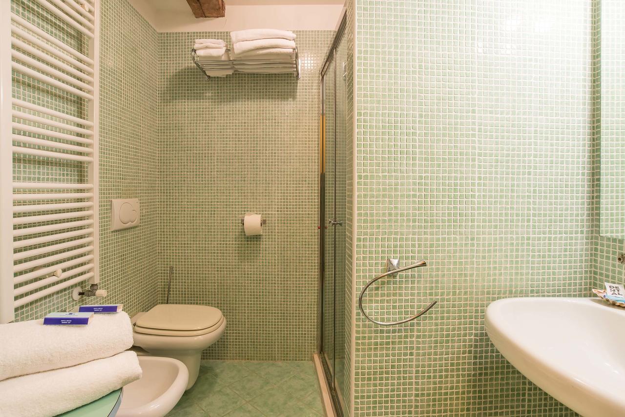 Sant'Angelo - Fenice Apartments In Венеция Экстерьер фото