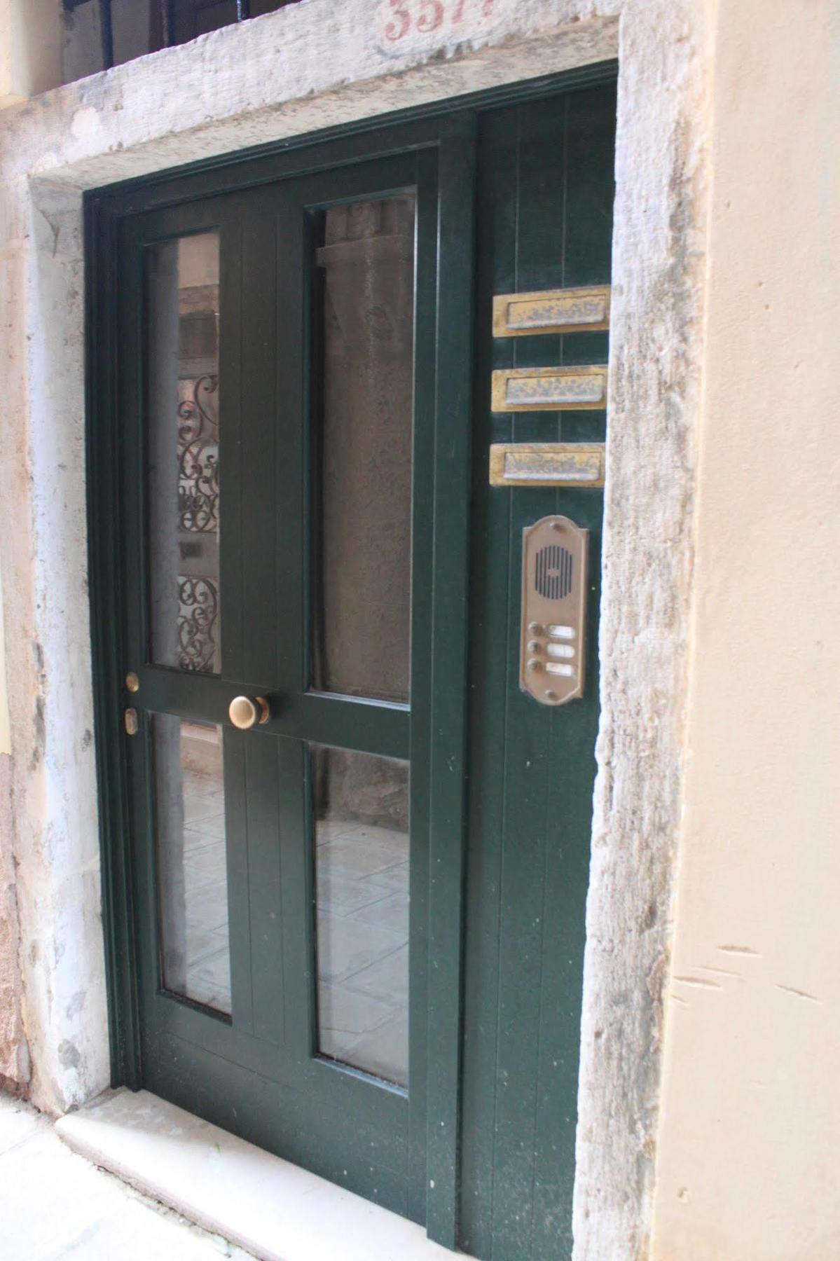 Sant'Angelo - Fenice Apartments In Венеция Экстерьер фото
